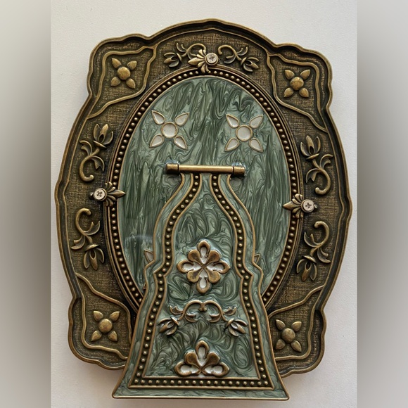 Argento SC picture frame made with Swarovski crystals 3.5x5”, Bloomingdale’s - Picture 5 of 11